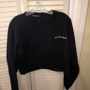 UH HUH HONEY DISTRESSED CROP SWEATSHIRT